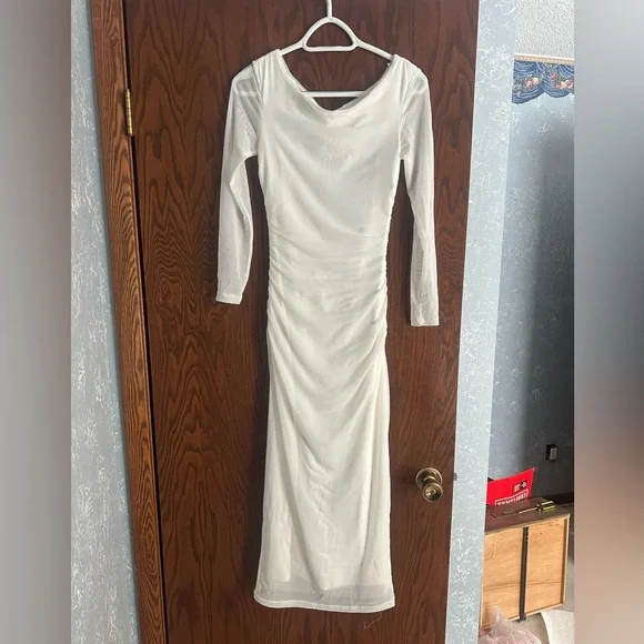 Bodycon ruched mesh long sleeve midi dress - Picture 3 of 5